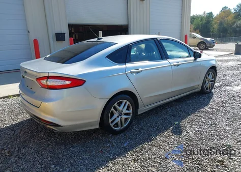 2015 Ford Fusion Se z USA, uszkodzony, nr VIN 1FA6P0H77F5118846
